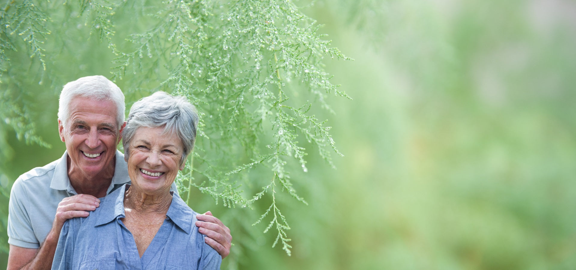 Custom full dentures designed for a natural look and comfortable wear. Affordable full denture solutions from YourDentureStore.com.